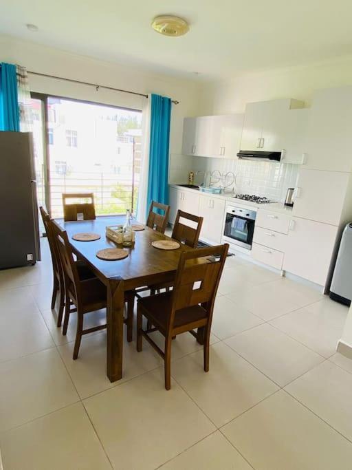 Beach Apartment Flic en Flac Luaran gambar